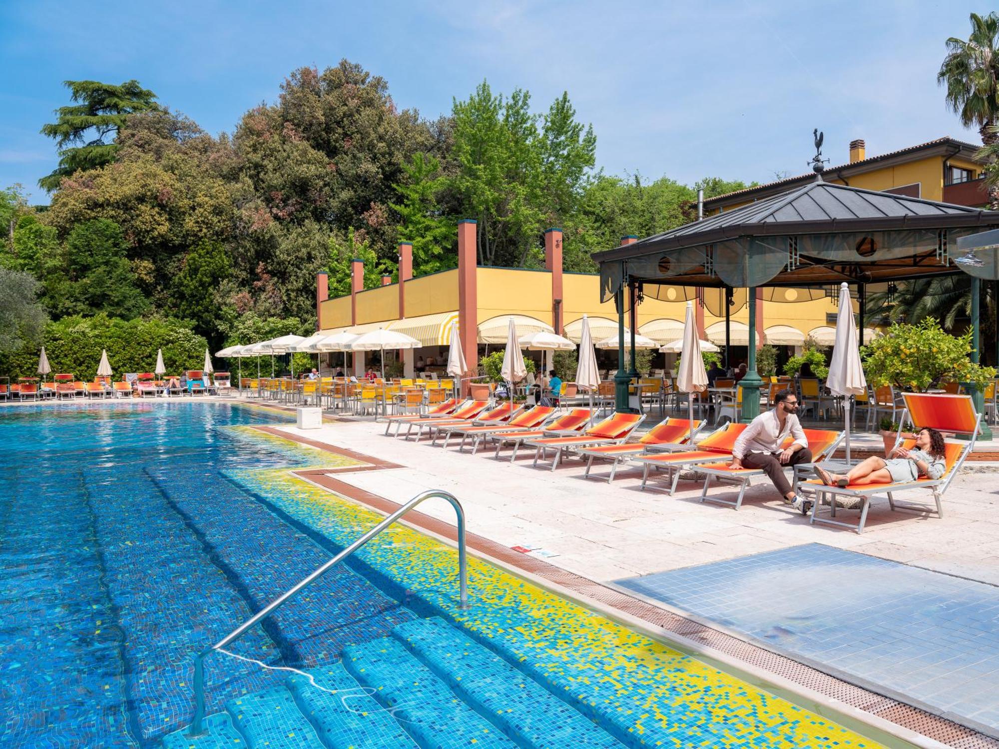 Parc Hotel Gritti Bardolino Exterior photo
